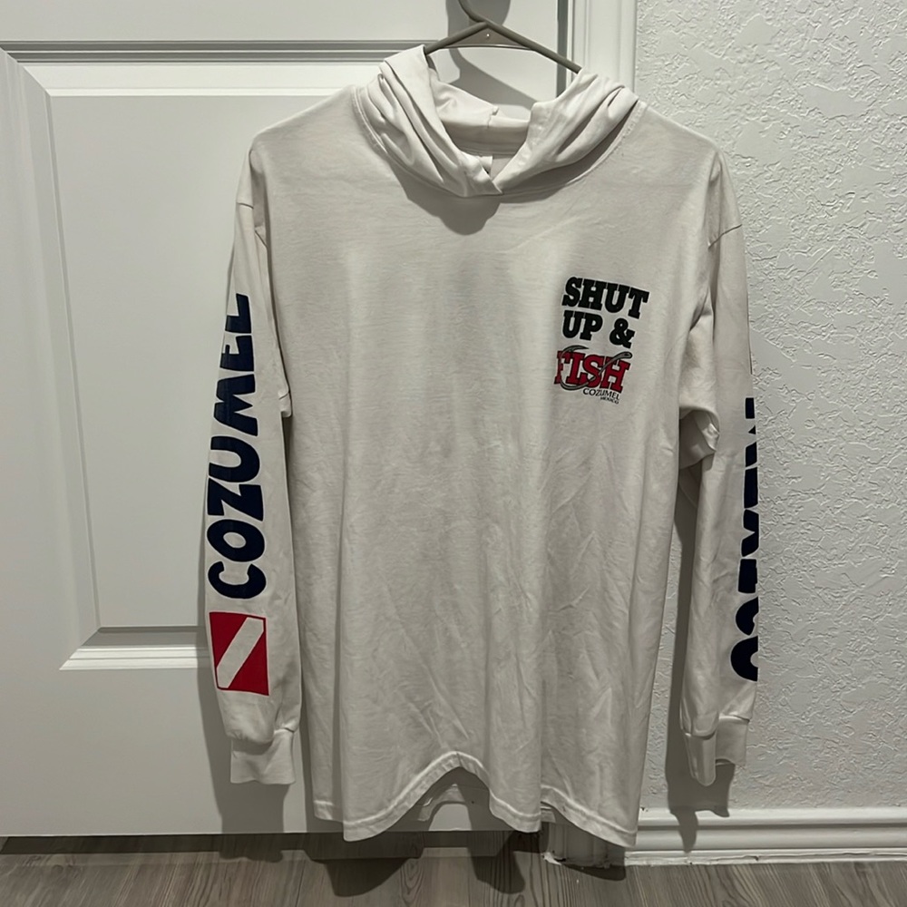 Men’s long sleeve hoodie t-shirt